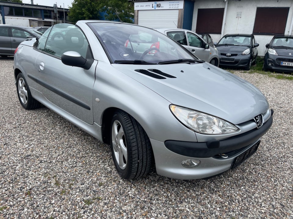 Peugeot 206 1,6 16V CC 2d