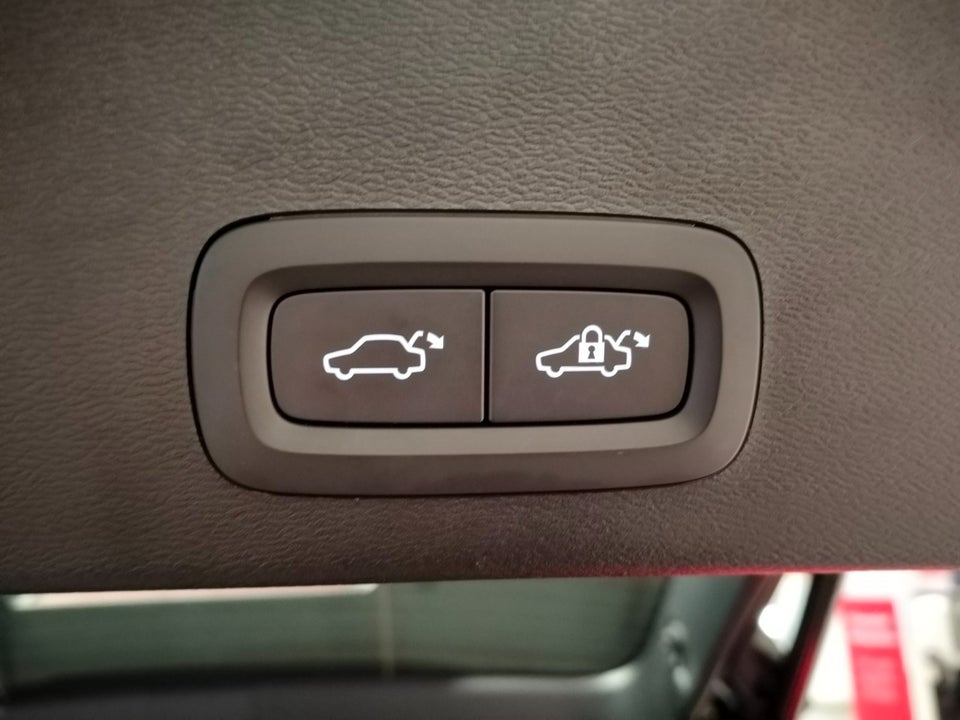 Volvo XC40 P6 ReCharge Core 5d