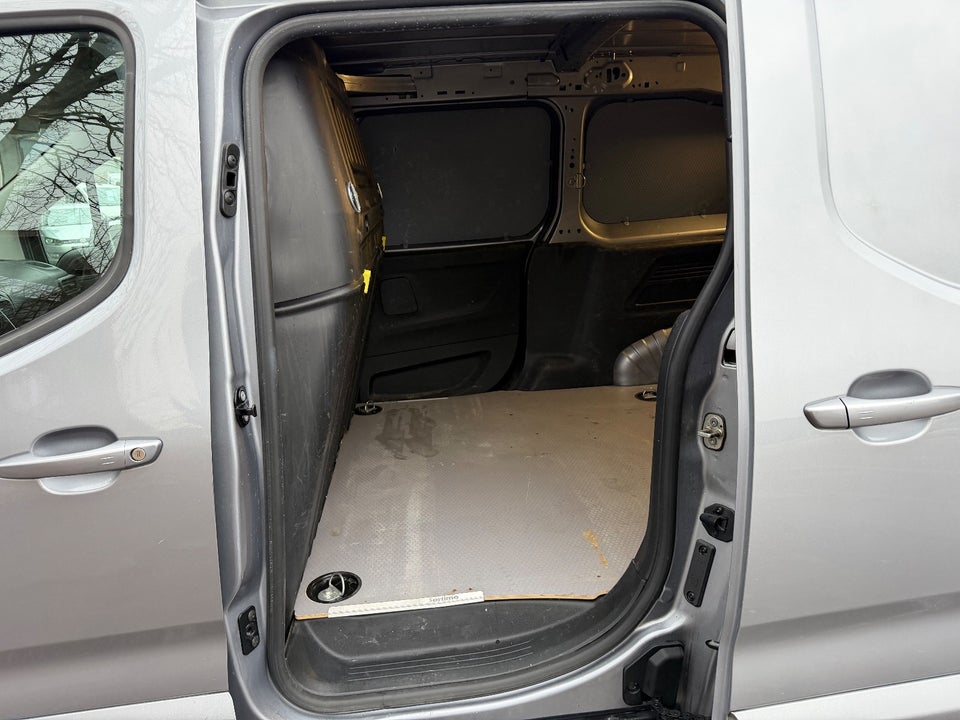 Peugeot Partner 1,5 BlueHDi 130 L2V2 Ultimate EAT8 Van