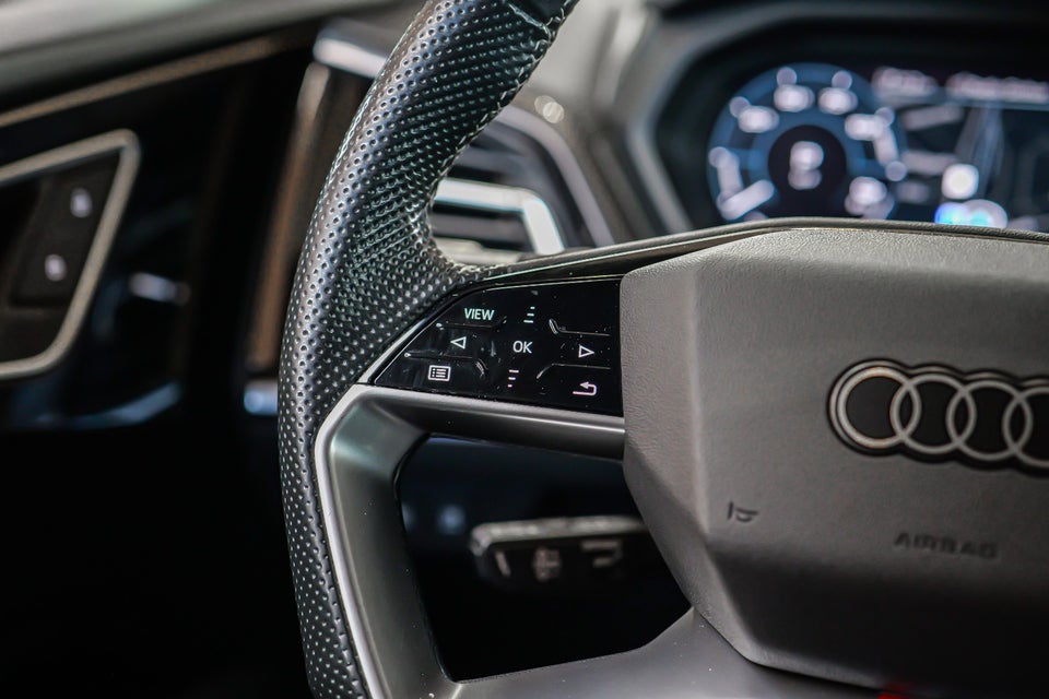 Audi Q4 e-tron 50 quattro 5d