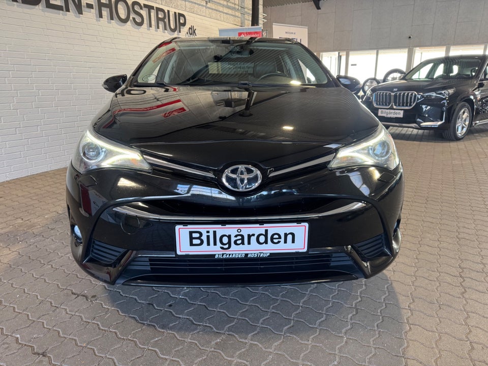 Toyota Avensis 1,8 VVT-i T1 Touring Sports 5d