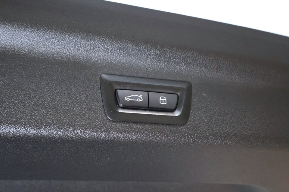 BMW iX1 eDrive20 M-Sport 5d