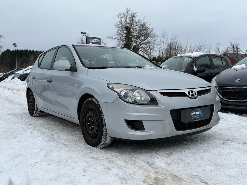 Hyundai i30 1,4 CVVT 109 Classic 5d