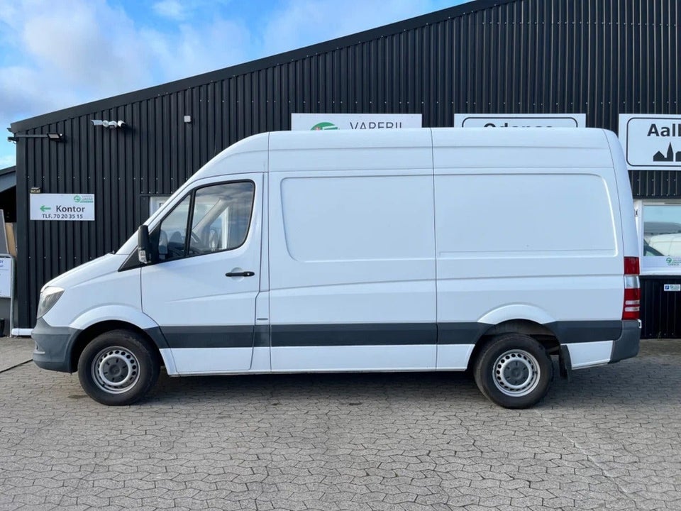 Mercedes Sprinter 216 2,2 CDi R2 Kassevogn 5d