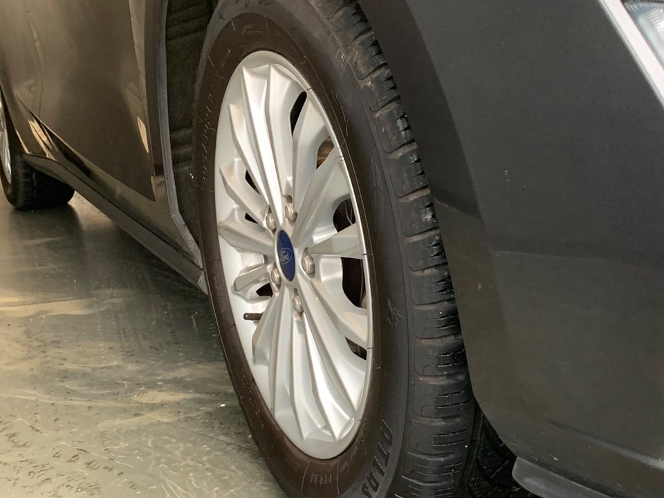 Ford Focus 1,0 EcoBoost Titanium stc. 5d