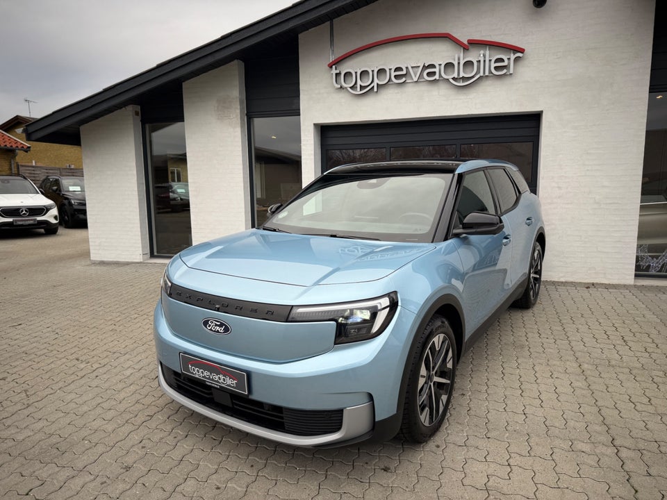 Ford Explorer 82 Premium Extended Range 5d