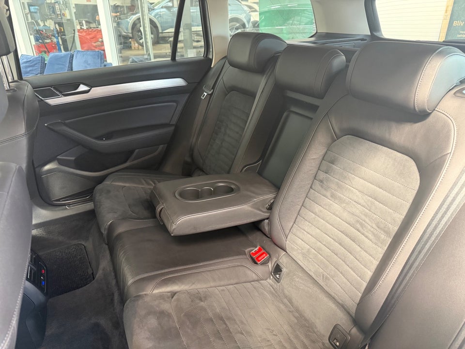 VW Passat 2,0 TDi 240 Highline Variant DSG 4Motion 5d