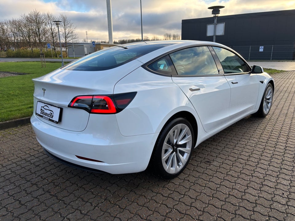 Tesla Model 3 RWD 4d