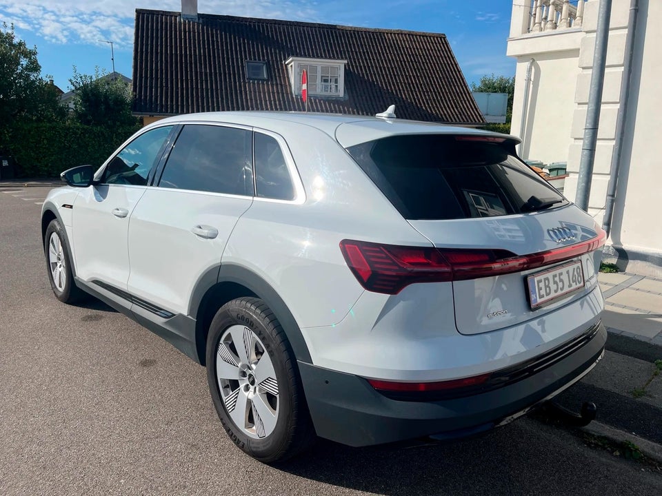 Audi e-tron 50 quattro 5d