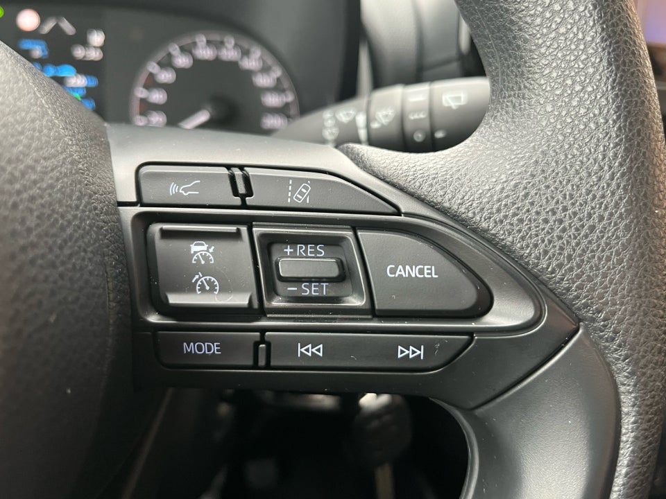 Toyota Yaris 1,0 T1 5d