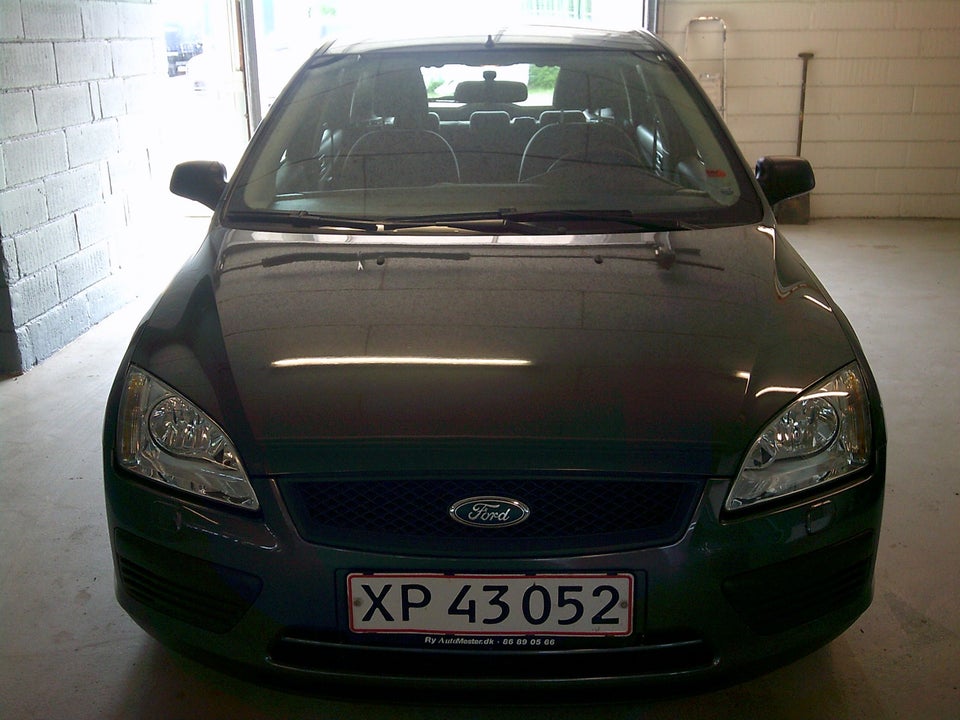 Ford Focus 1,6 Trend 100 5d