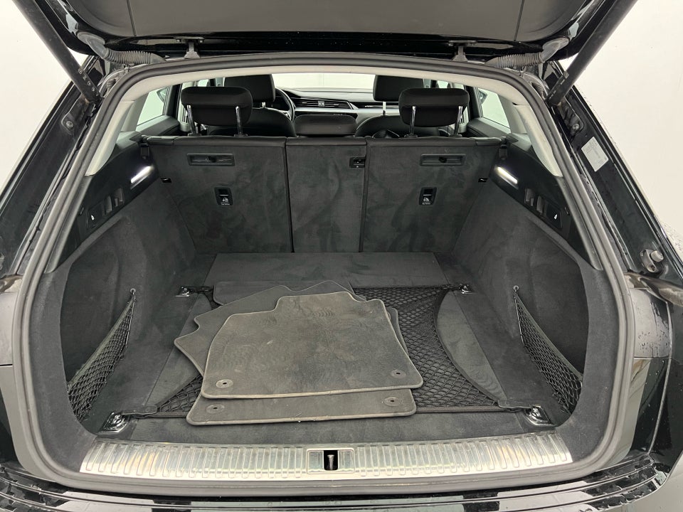 Audi e-tron 55 S-line Prestige quattro 5d