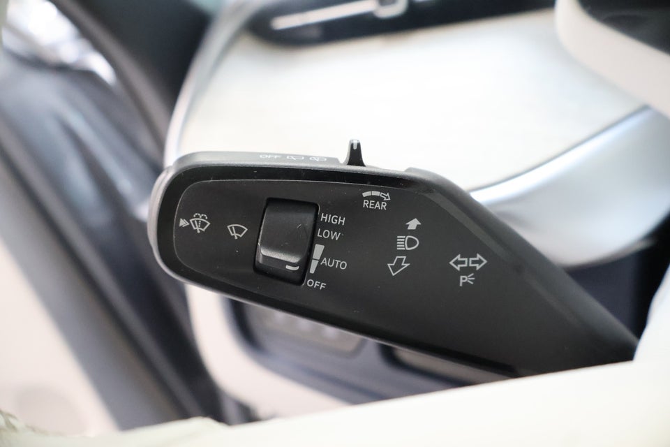 VW ID.Buzz 77 Pro SWB 5d