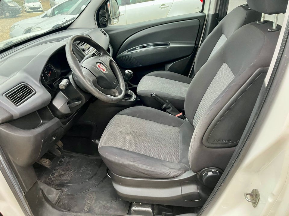 Fiat Doblò Cargo 1,3 MJT Basic L2 4d