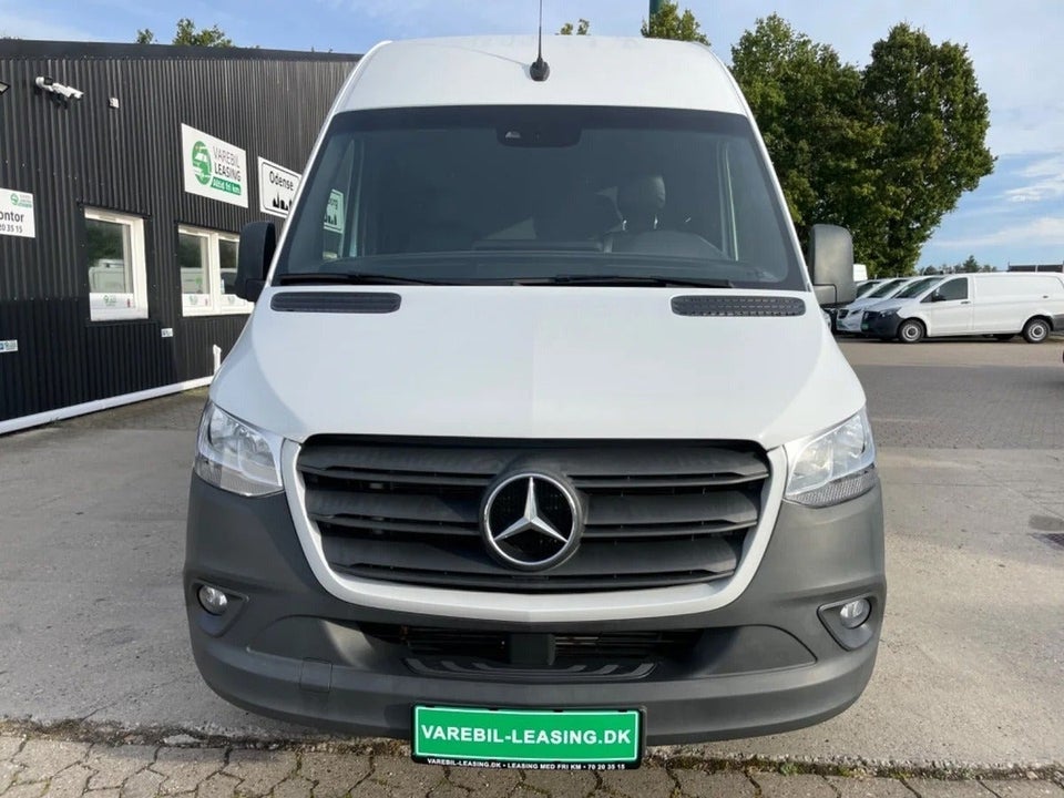 Mercedes Sprinter 319 3,0 CDi A2 Kassevogn aut. RWD