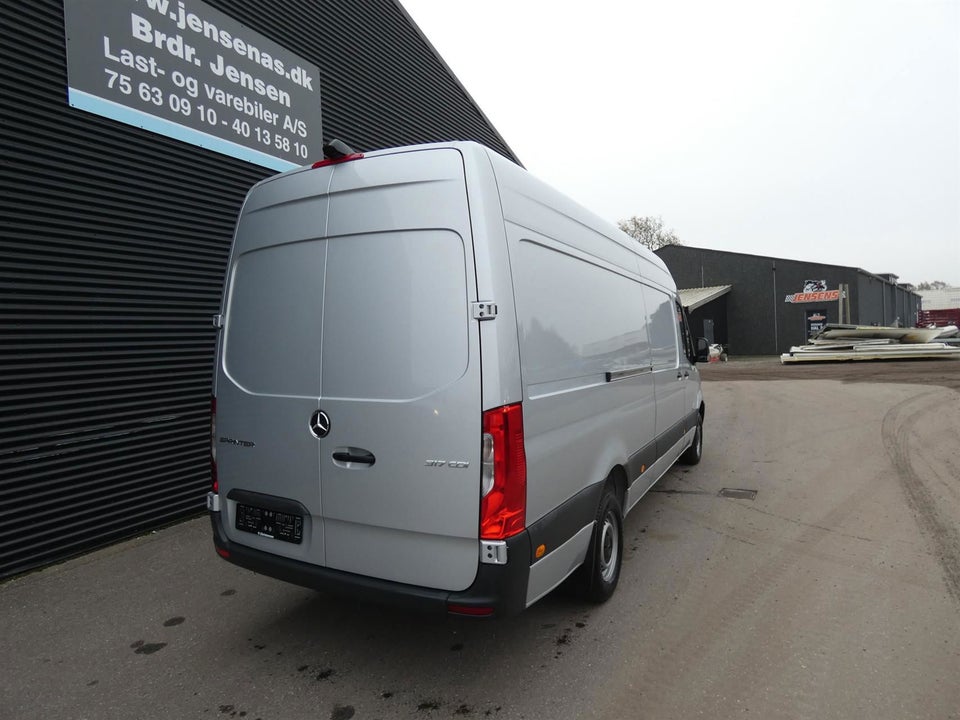 Mercedes Sprinter 317 2,0 CDi A3 Kassevogn aut. RWD