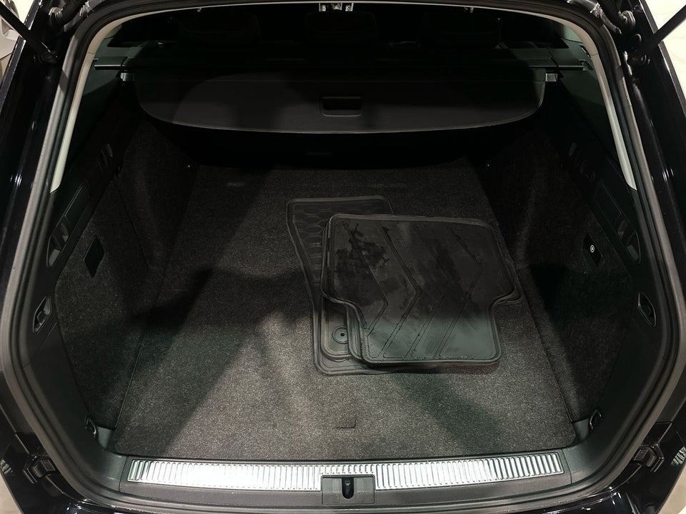 Skoda Superb 1,4 TSi iV Plus Combi DSG 5d