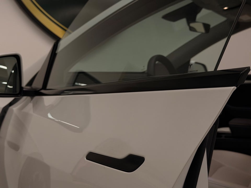 Tesla Model Y Long Range AWD 5d