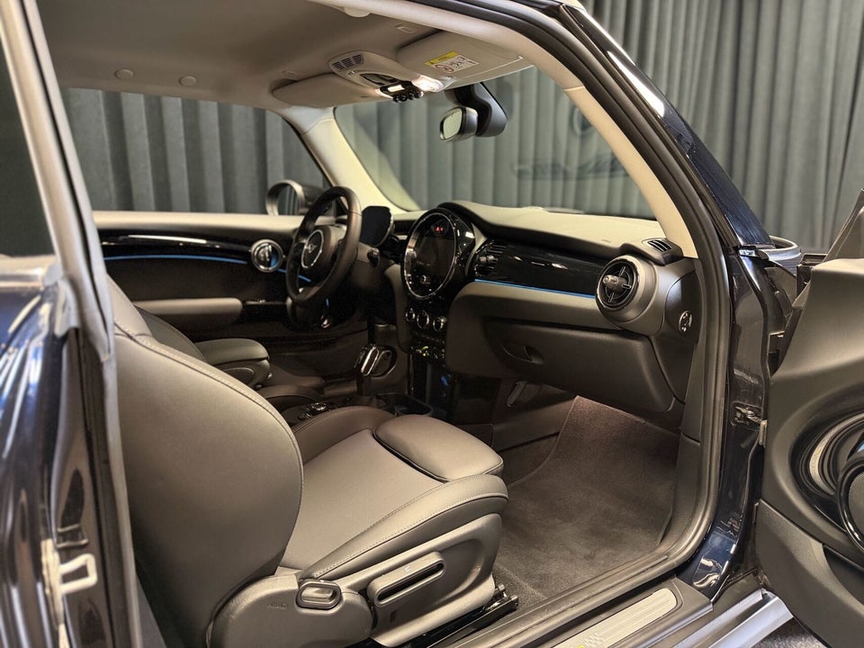 MINI Cooper SE Classic Trim 3d