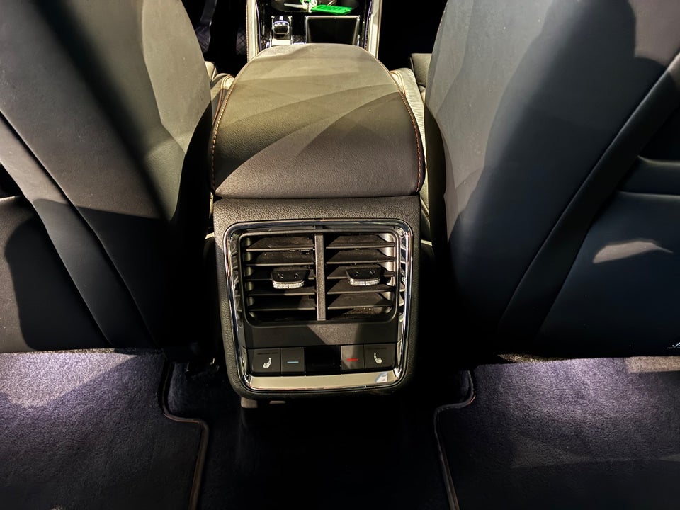 Skoda Enyaq 80 iV Suite 5d