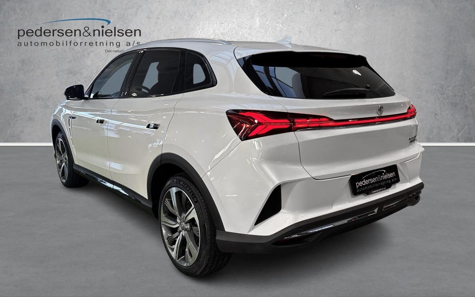 MG Marvel R Luxury 5d