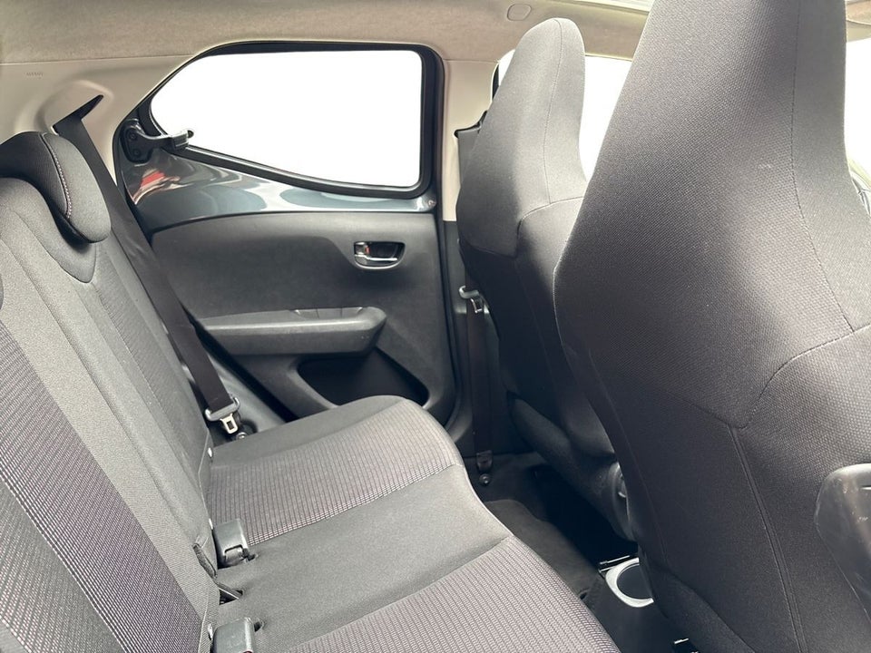 Toyota Aygo 1,0 VVT-i x-style 5d
