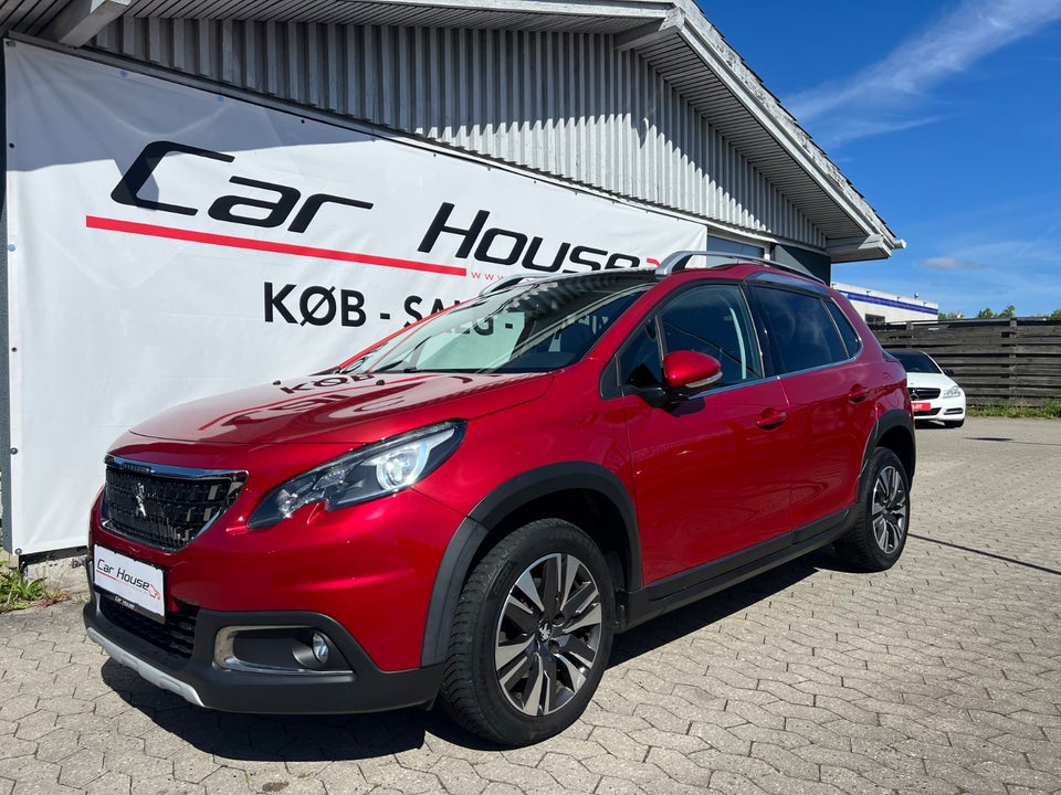 Peugeot 2008 1,2 PureTech 110 Prestige Sky 5d