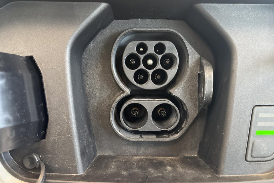 Kia Niro 64 EV Access 5d