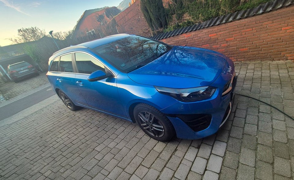Kia Ceed 1,6 PHEV Prestige SW DCT 5d