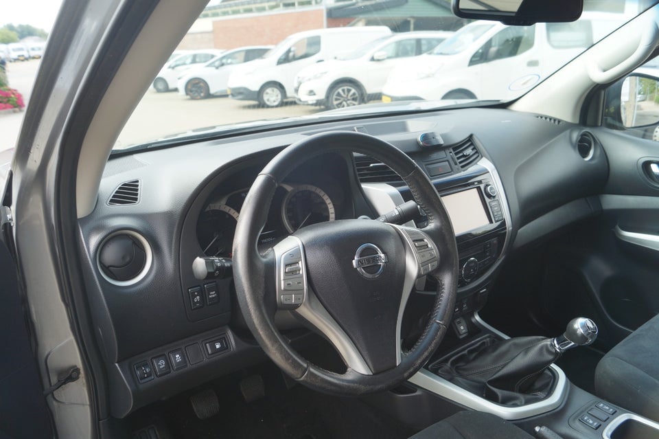 Nissan Navara 2,3 dCi 160 King Cab N-Connecta 2d