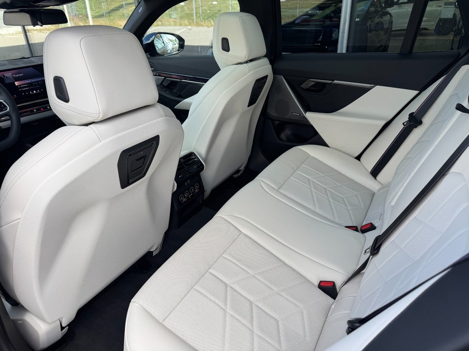 BMW i5 eDrive40 Touring Fully Charged 5d