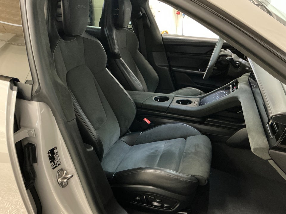 Porsche Taycan GTS Performance+ Sport Turismo 5d