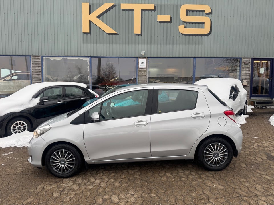 Toyota Yaris 1,0 VVT-i T2 Touch 5d