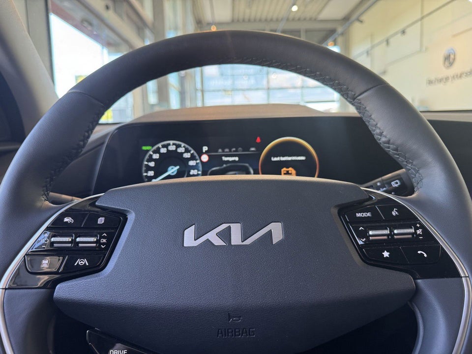 Kia Niro 64 EV Prestige 5d