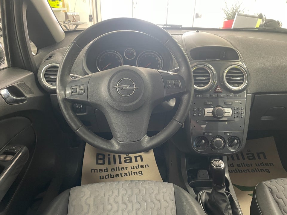 Opel Corsa 1,4 16V Cosmo 5d
