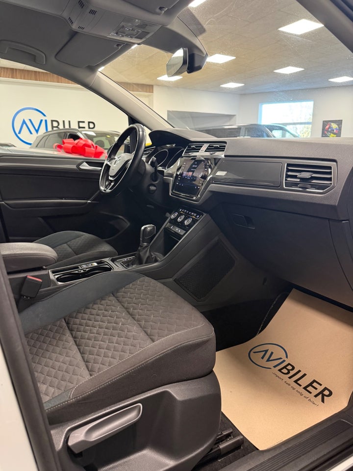 VW Touran 1,6 TDi 115 IQ.Drive DSG 7prs 5d