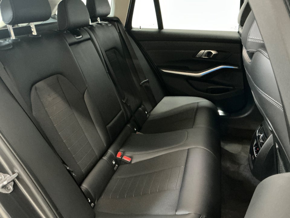 BMW 330e 2,0 Touring Sport Line aut. 5d