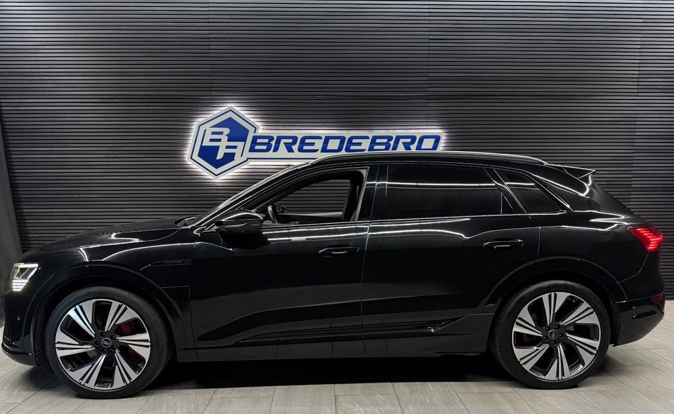 Audi Q8 e-tron 55 S-line Black Edition quattro 5d