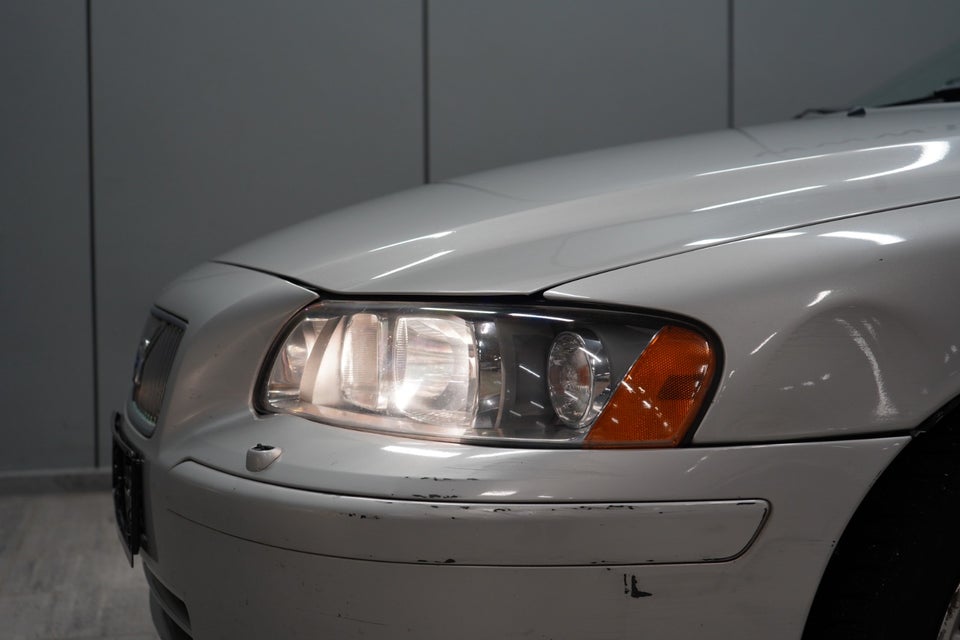 Volvo V70 2,5 T Momentum aut. 5d