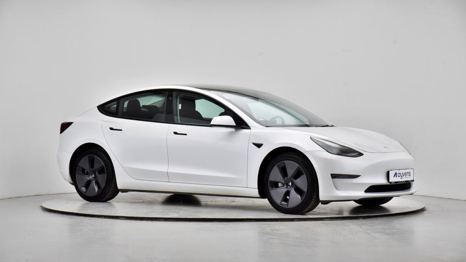 Tesla Model 3 Long Range AWD 4d