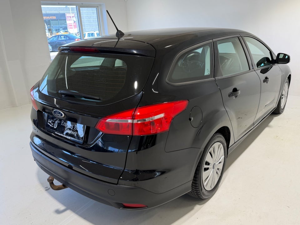 Ford Focus 1,5 TDCi 120 Business stc. 5d