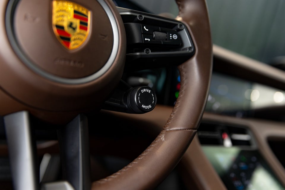 Porsche Taycan Turbo S Performance+  4d