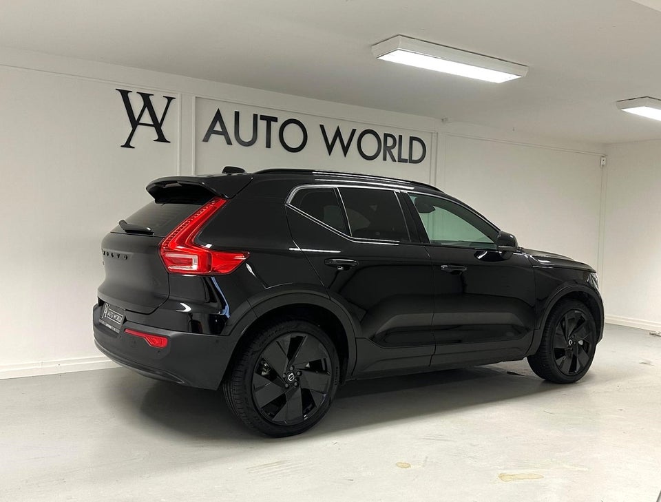 Volvo EX40 Extended Range Black Edition 5d
