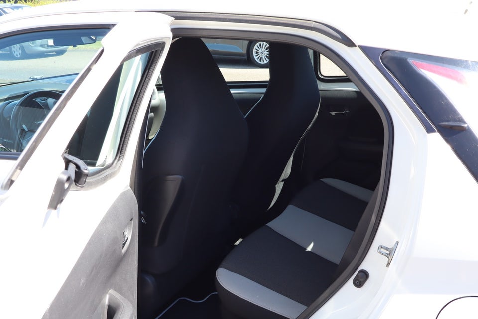 Toyota Aygo 1,0 VVT-i x-clusiv 5d