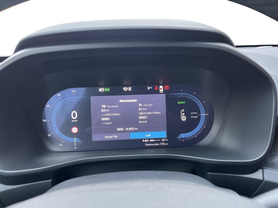 Volvo EX40 Extended Range Plus 5d