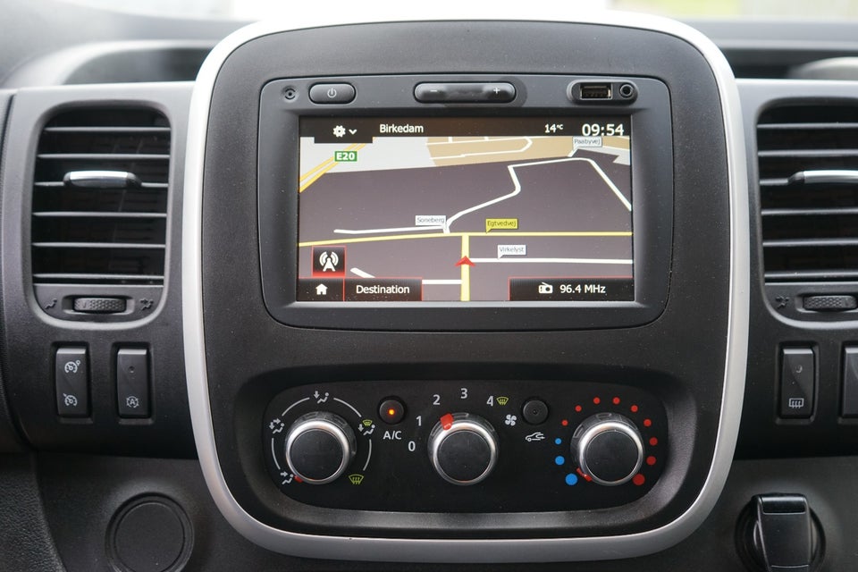 Renault Trafic T29 2,0 dCi 120 L2H1