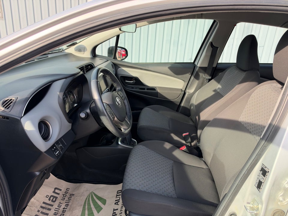 Toyota Yaris 1,3 VVT-i T2 5d