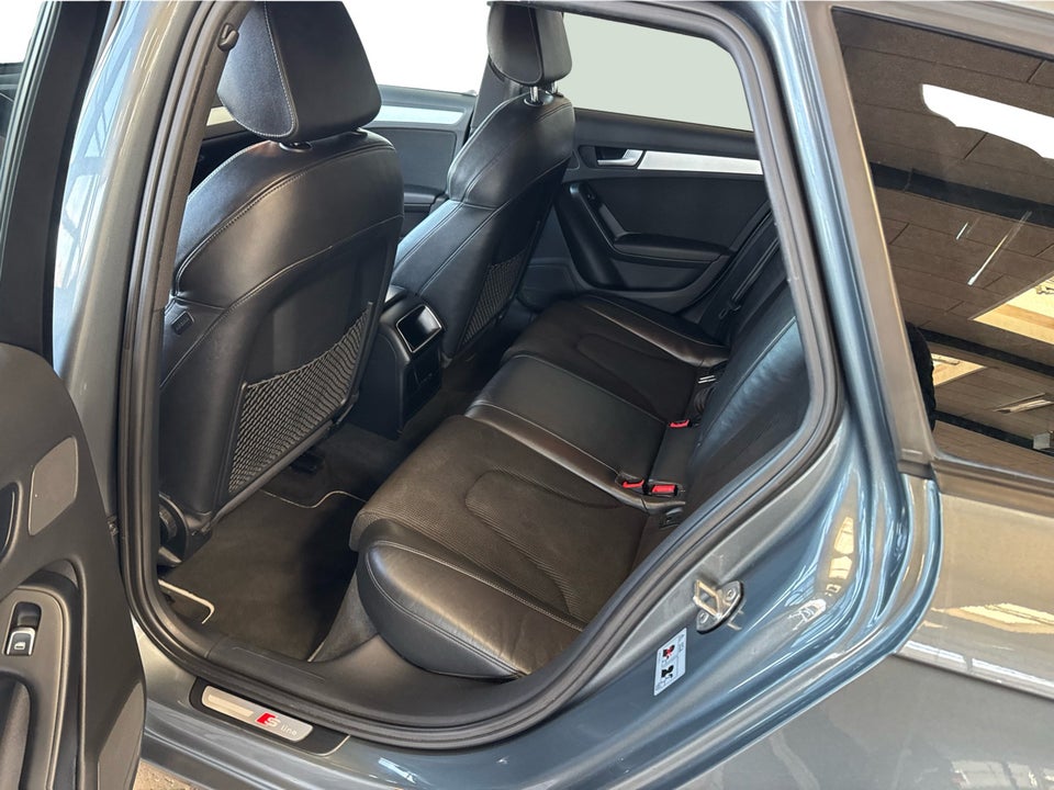 Audi A4 2,0 TDi 136 S-line Avant 5d