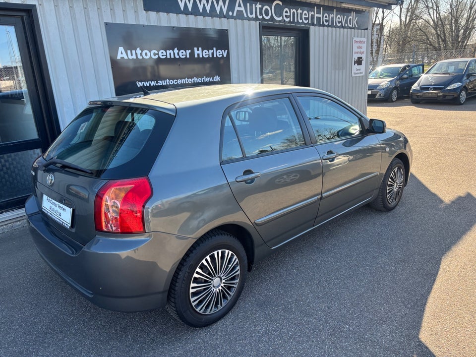 Toyota Corolla 1,4 Terra 5d