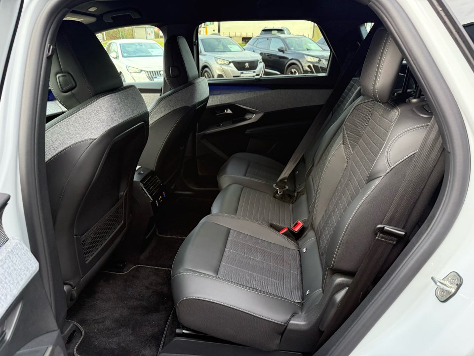 Peugeot e-5008 77 GT Pack 7prs 5d
